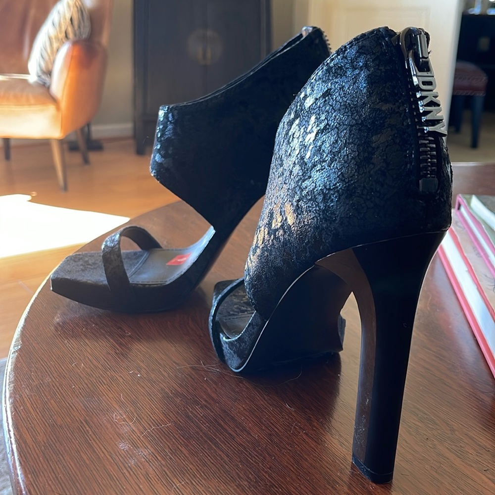 DKNY size 9 black and silver heel shoes brand new with tags no box